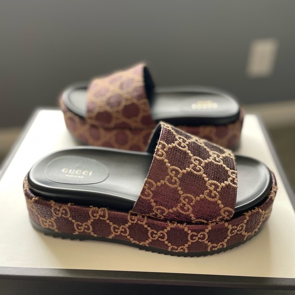 Gucci Heritage Platform Sandals - Picture 3 of 4